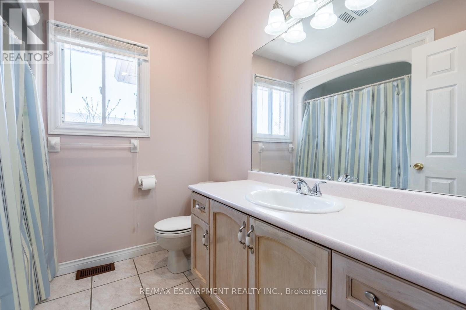 3 Resolute Drive, Hamilton, Ontario  L9A 5J6 - Photo 33 - X12102770