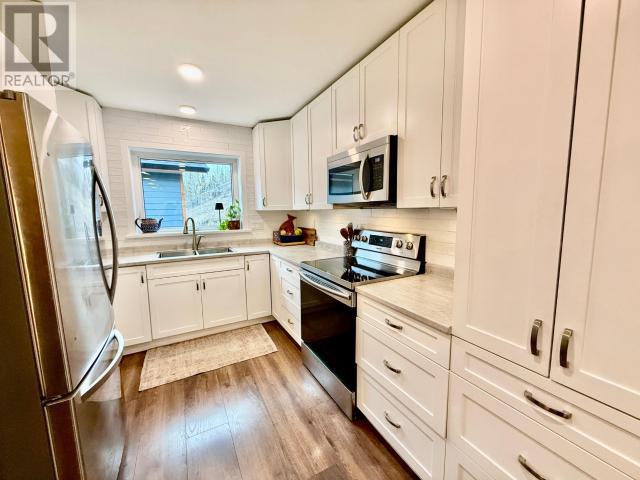 Property at 27-19 WANN ROAD image 3