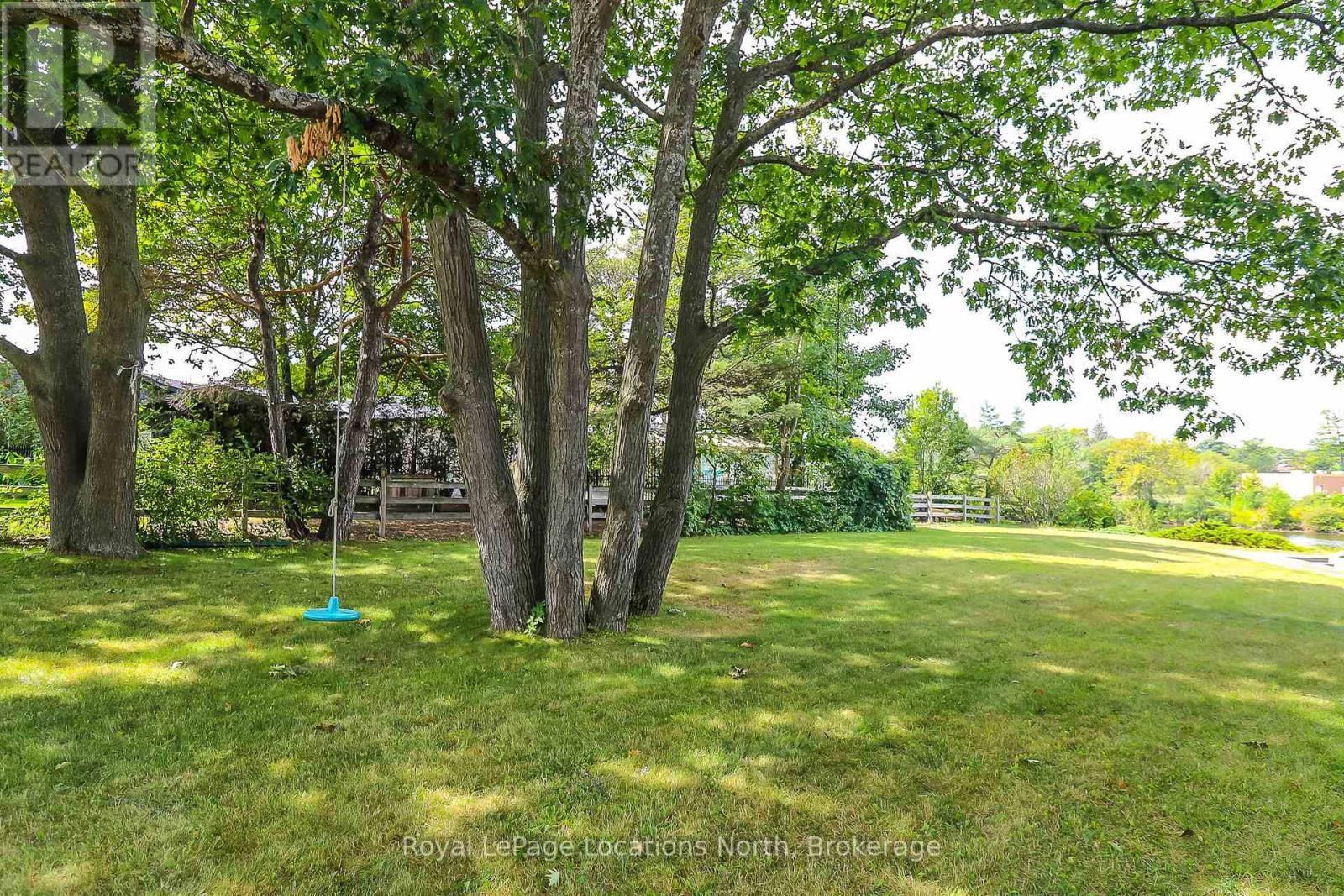 10 Sunset Court, Wasaga Beach, Ontario  L9Z 2A9 - Photo 43 - S12102347