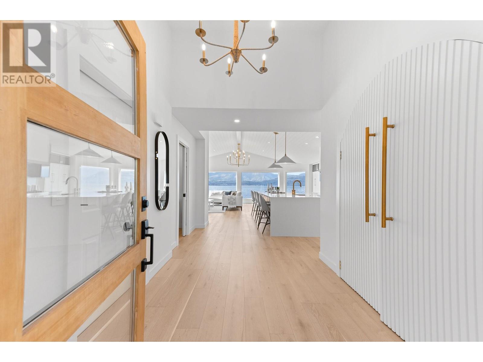 5538 Lakeshore Road, Kelowna, British Columbia  V1W 4J4 - Photo 10 - 10344679