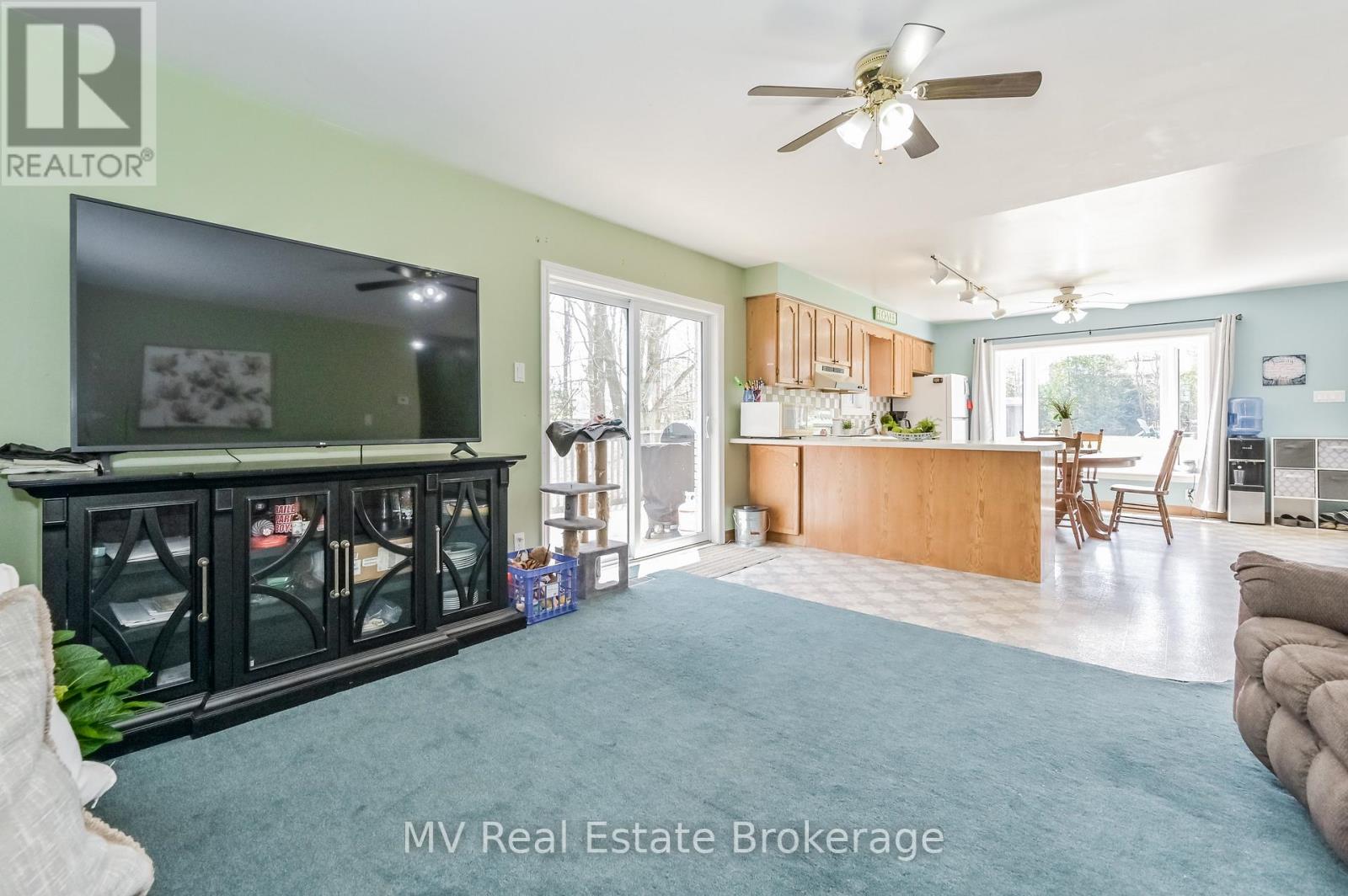 25 Graham Street W, Mapleton, Ontario  N0B 1A0 - Photo 17 - X12102814
