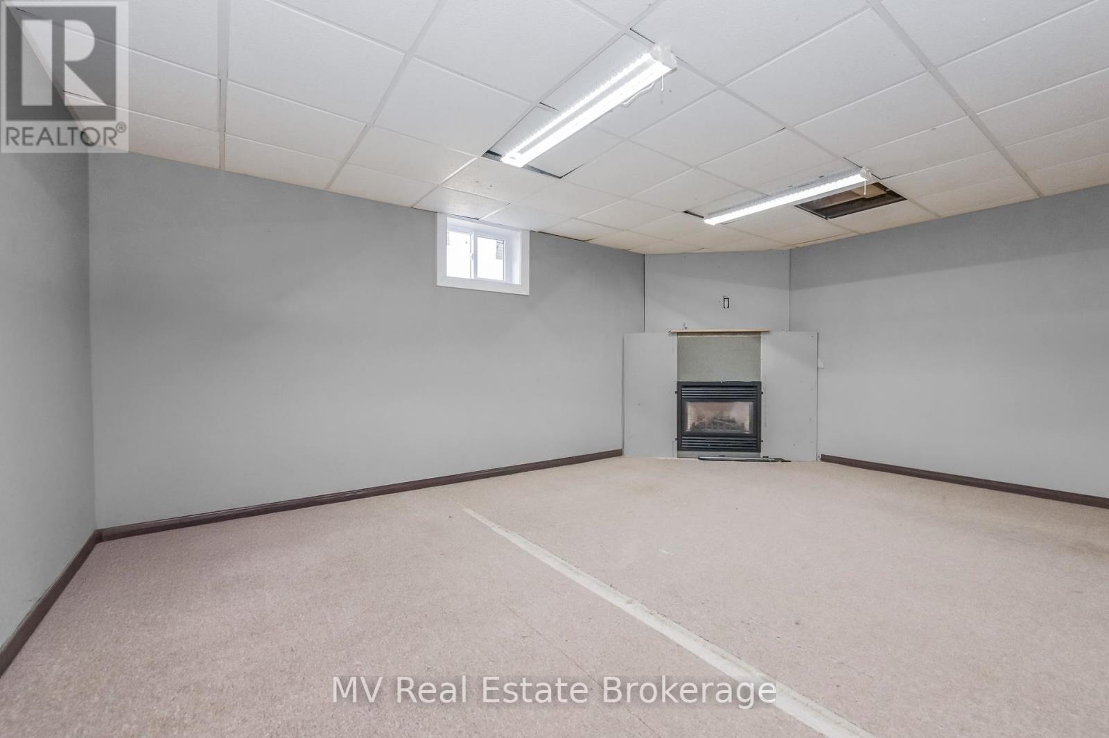 25 Graham Street W, Mapleton, Ontario  N0B 1A0 - Photo 28 - X12102814