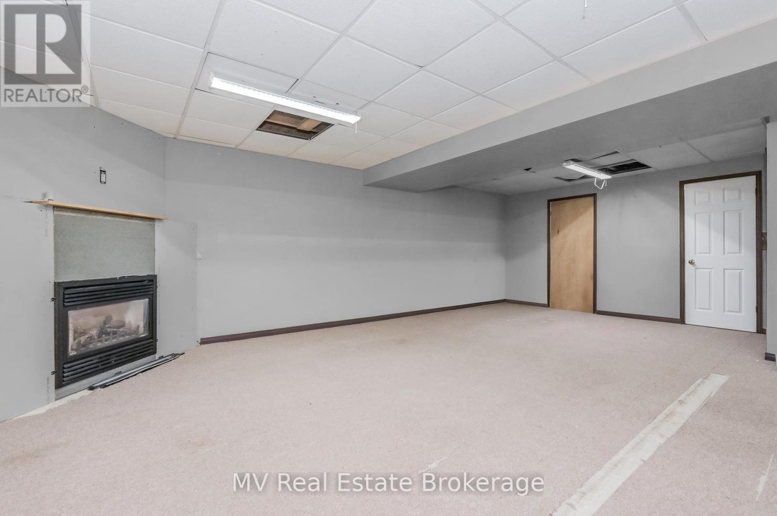 25 Graham Street W, Mapleton, Ontario  N0B 1A0 - Photo 29 - X12102814