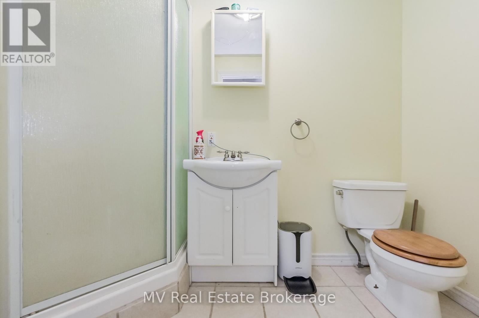 25 Graham Street W, Mapleton, Ontario  N0B 1A0 - Photo 30 - X12102814