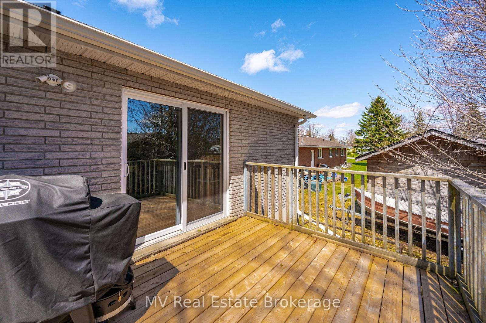25 Graham Street W, Mapleton, Ontario  N0B 1A0 - Photo 32 - X12102814