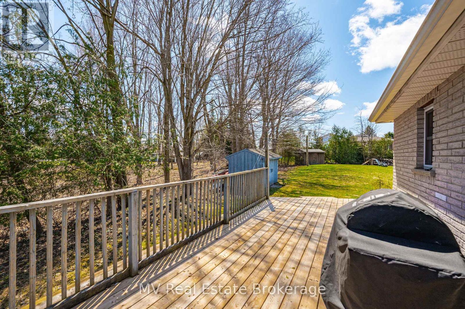 25 Graham Street W, Mapleton, Ontario  N0B 1A0 - Photo 34 - X12102814