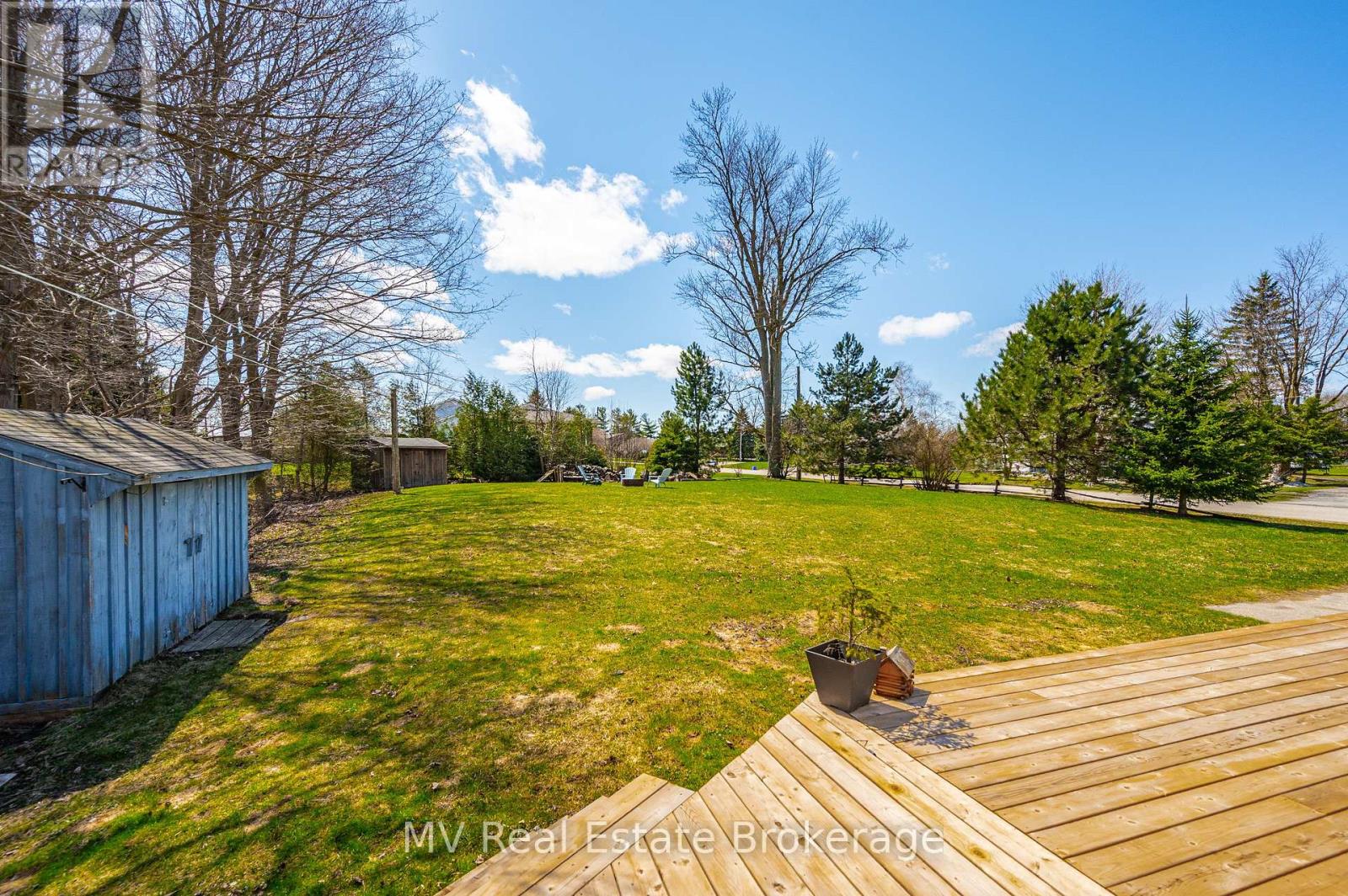 25 Graham Street W, Mapleton, Ontario  N0B 1A0 - Photo 35 - X12102814