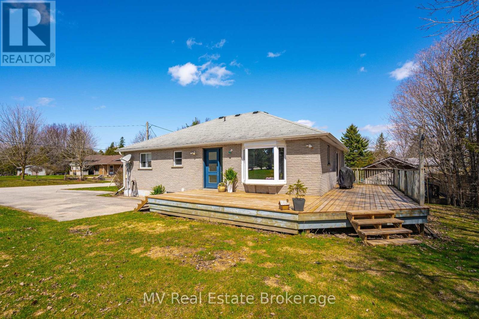 25 Graham Street W, Mapleton, Ontario  N0B 1A0 - Photo 6 - X12102814