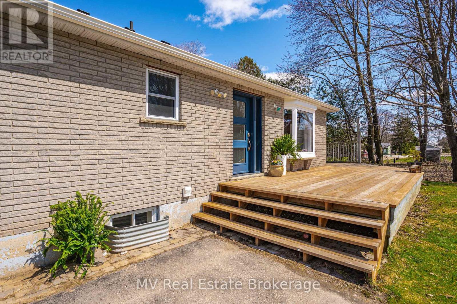 25 Graham Street W, Mapleton, Ontario  N0B 1A0 - Photo 7 - X12102814