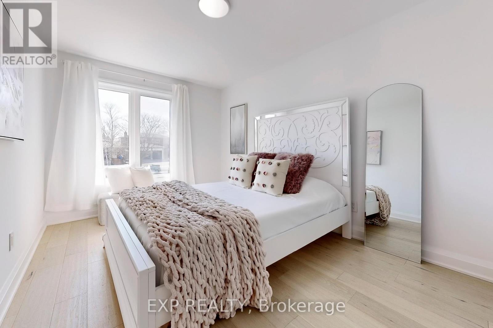 207 Alexander Road, Newmarket, Ontario  L3Y 5P2 - Photo 17 - N12102868