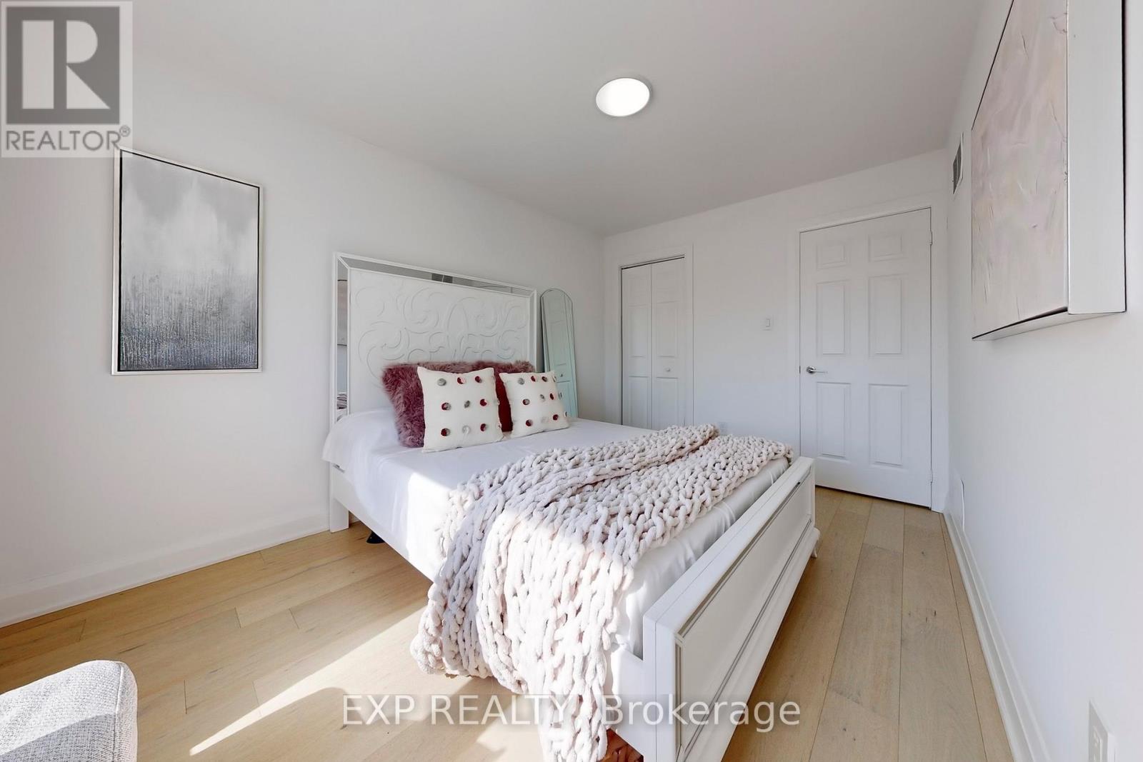 207 Alexander Road, Newmarket, Ontario  L3Y 5P2 - Photo 18 - N12102868