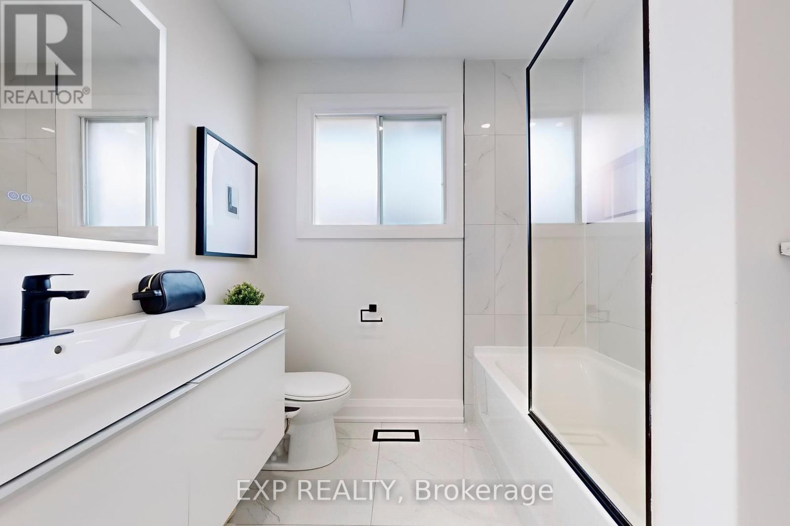207 Alexander Road, Newmarket, Ontario  L3Y 5P2 - Photo 22 - N12102868
