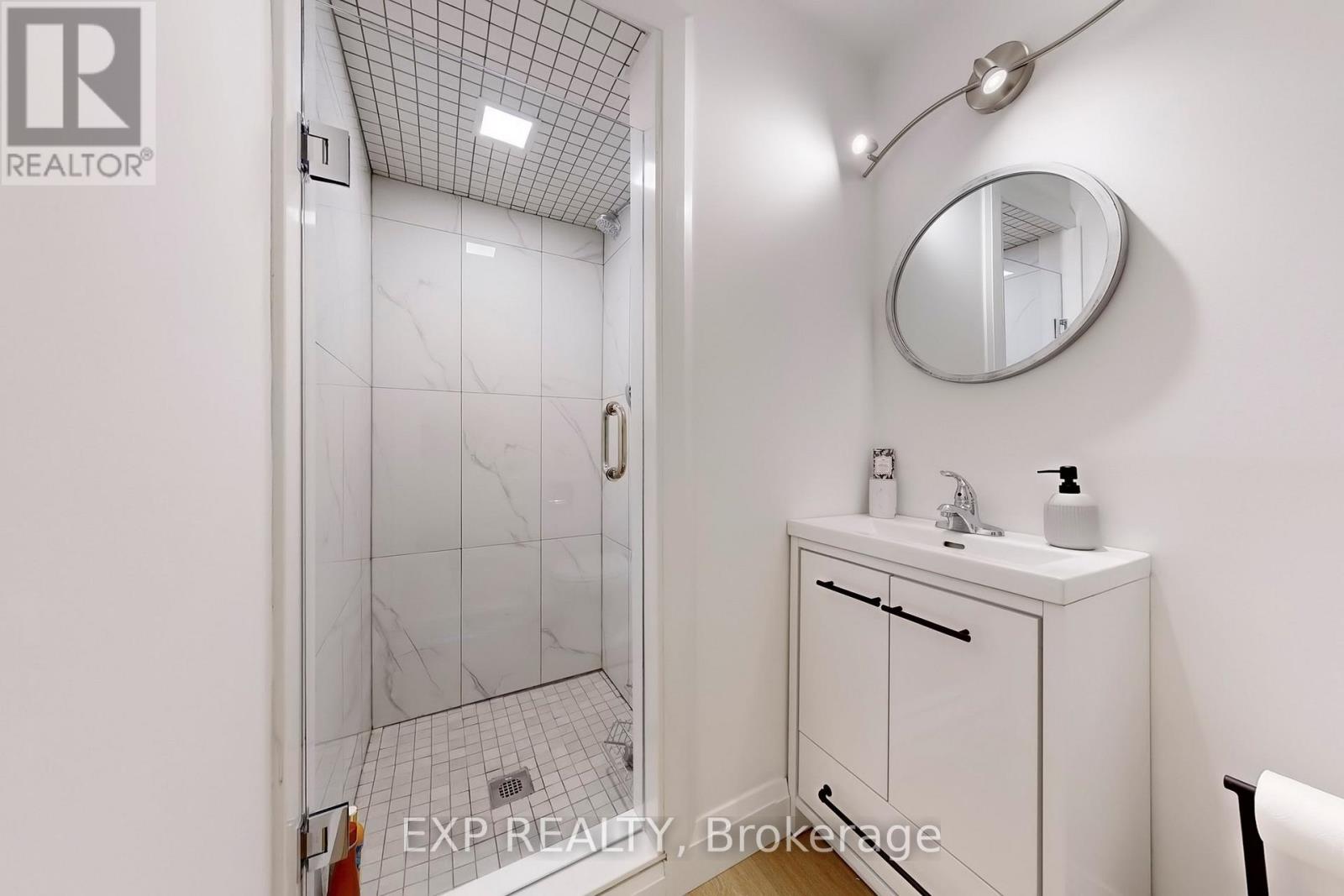 207 Alexander Road, Newmarket, Ontario  L3Y 5P2 - Photo 28 - N12102868