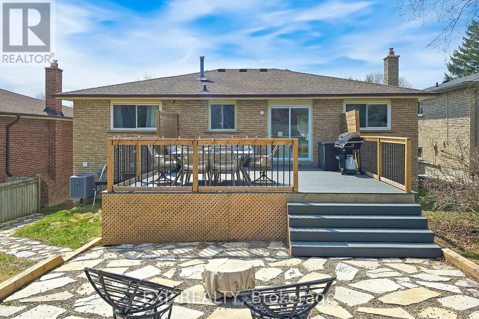 207 Alexander Road, Newmarket, Ontario  L3Y 5P2 - Photo 35 - N12102868