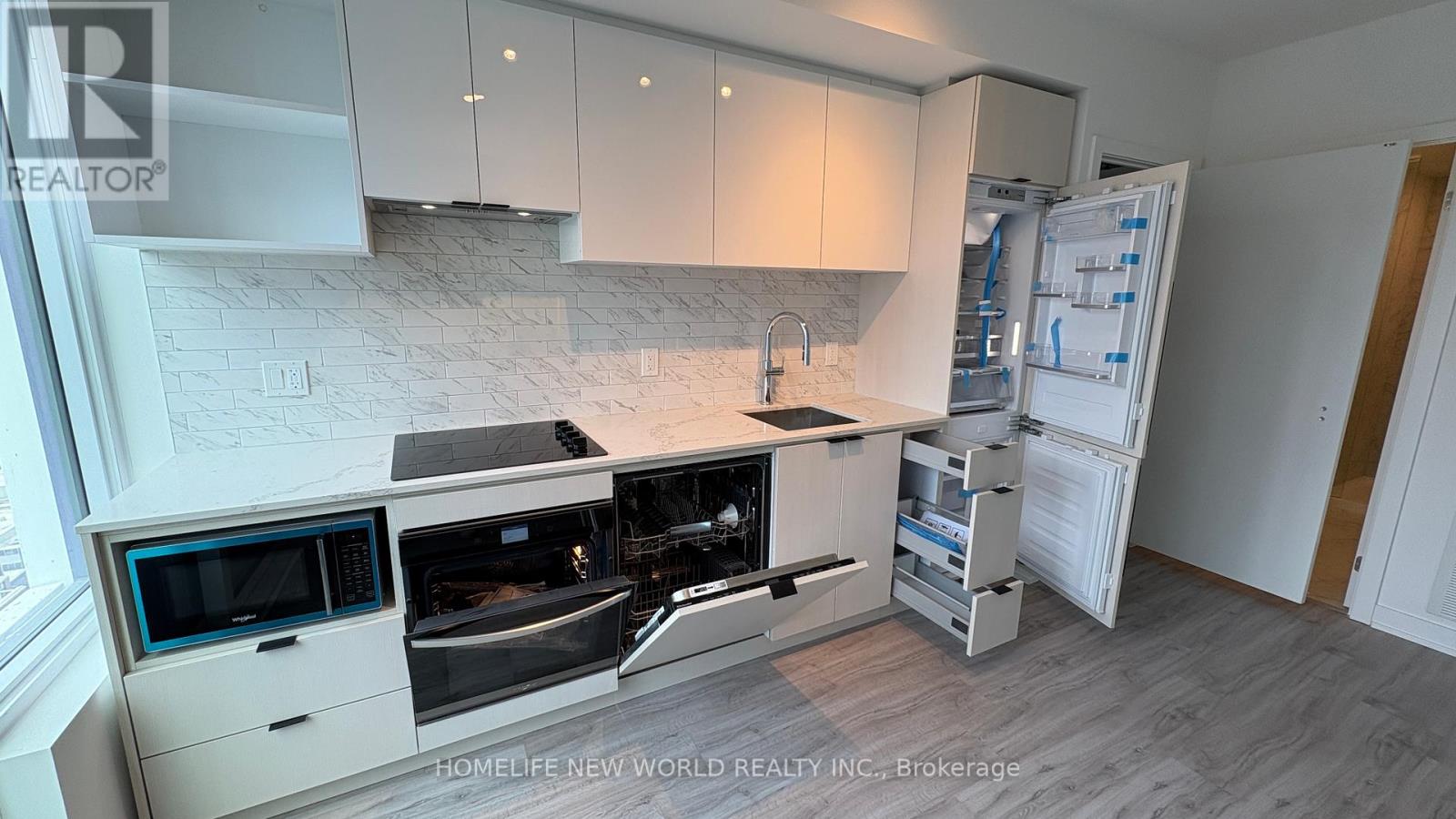 2502 - 252 Church Street, Toronto, Ontario  M5B 1Z2 - Photo 4 - C12102863