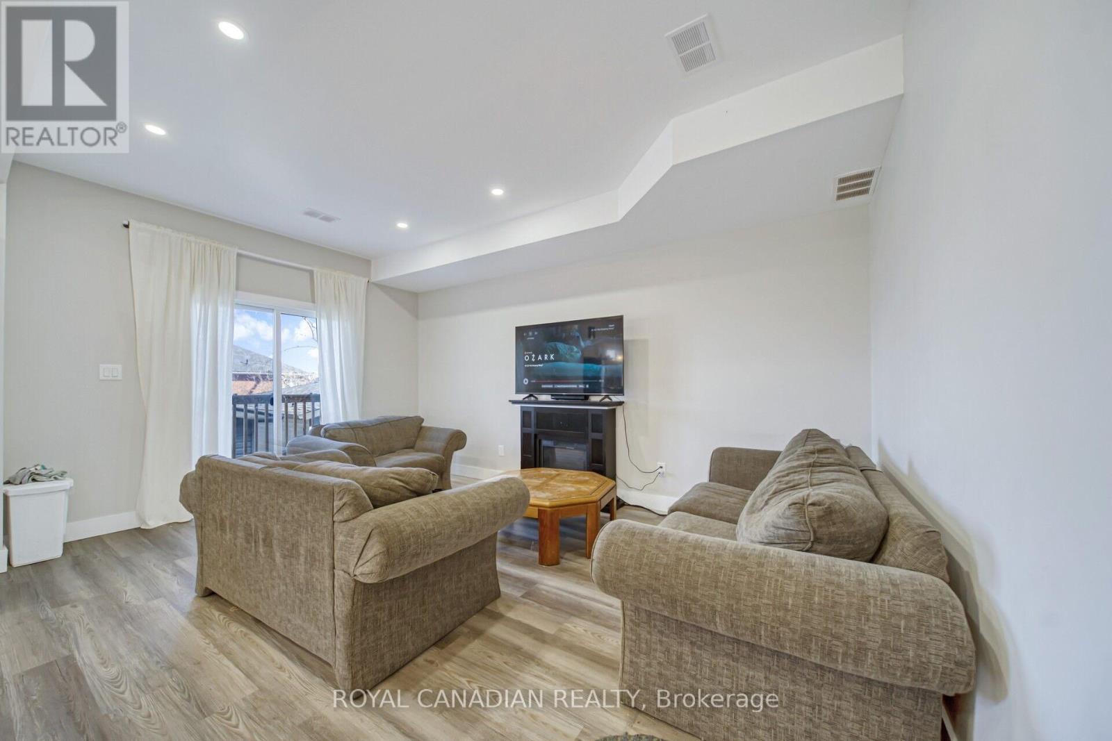 200 Ardagh Road W, Barrie, Ontario  L4N 3V6 - Photo 17 - S12102885