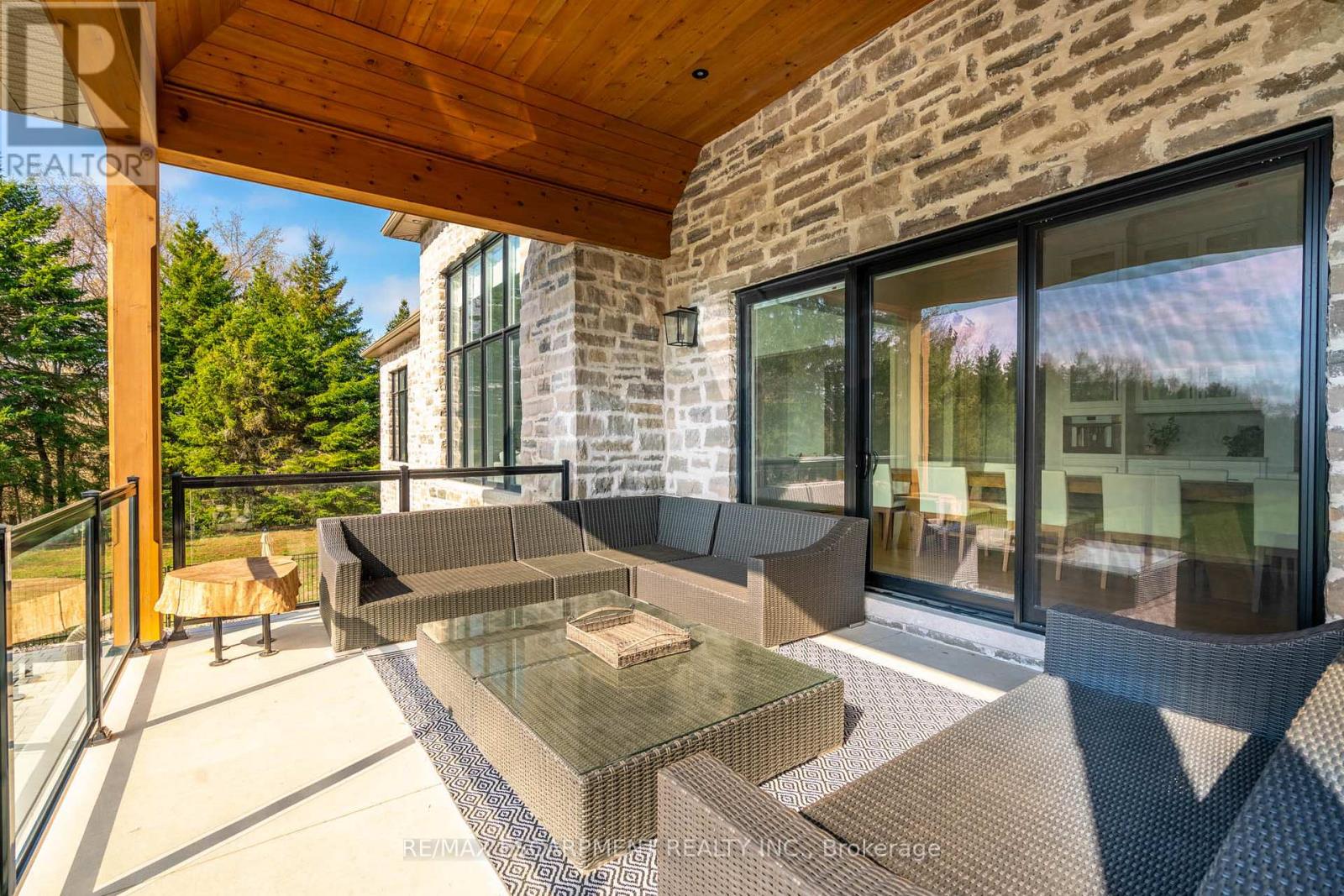 302 Carlisle Road, Hamilton, Ontario  L0R 1H2 - Photo 30 - X12102817