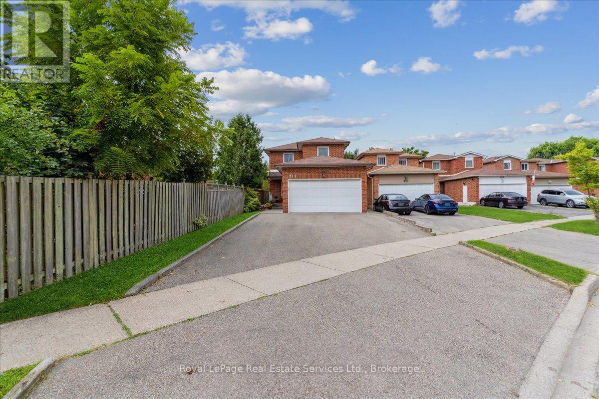 211 MURRAY STREET, Brampton, Ontario