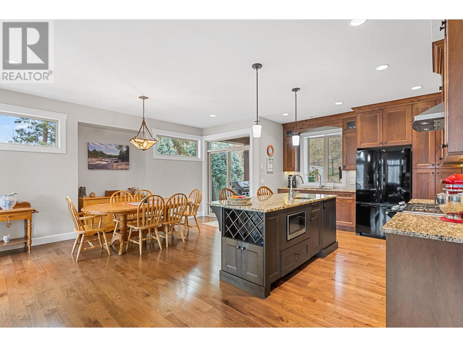 10627 Okanagan Centre Road W, Lake Country, British Columbia  V4V 2H8 - Photo 11 - 10344935