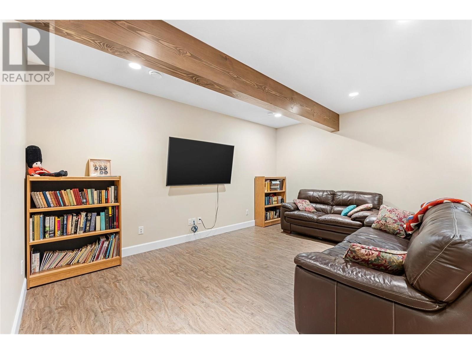 10627 Okanagan Centre Road W, Lake Country, British Columbia  V4V 2H8 - Photo 29 - 10344935