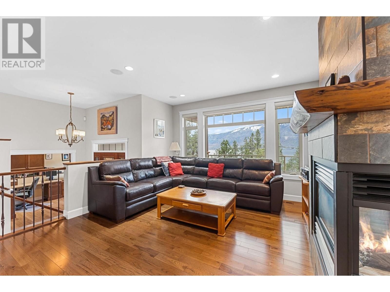 10627 Okanagan Centre Road W, Lake Country, British Columbia  V4V 2H8 - Photo 6 - 10344935
