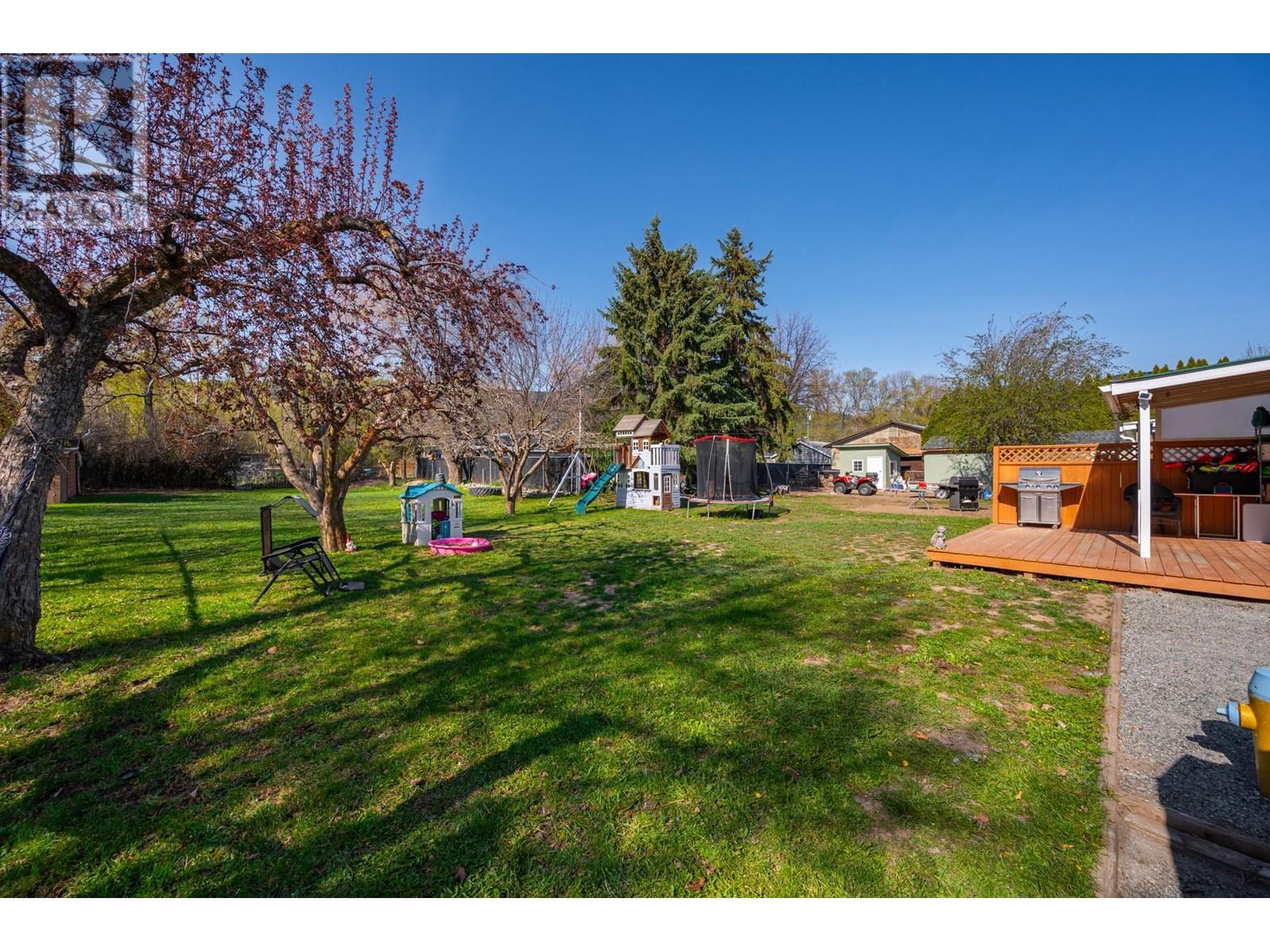 Property at 1876 HAMILTON Avenue image 3