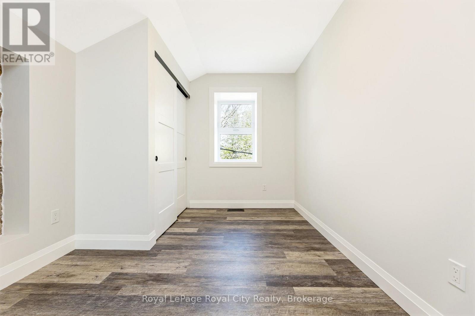 33 Islington Avenue, Guelph, Ontario  N1E 1B2 - Photo 17 - X12102912