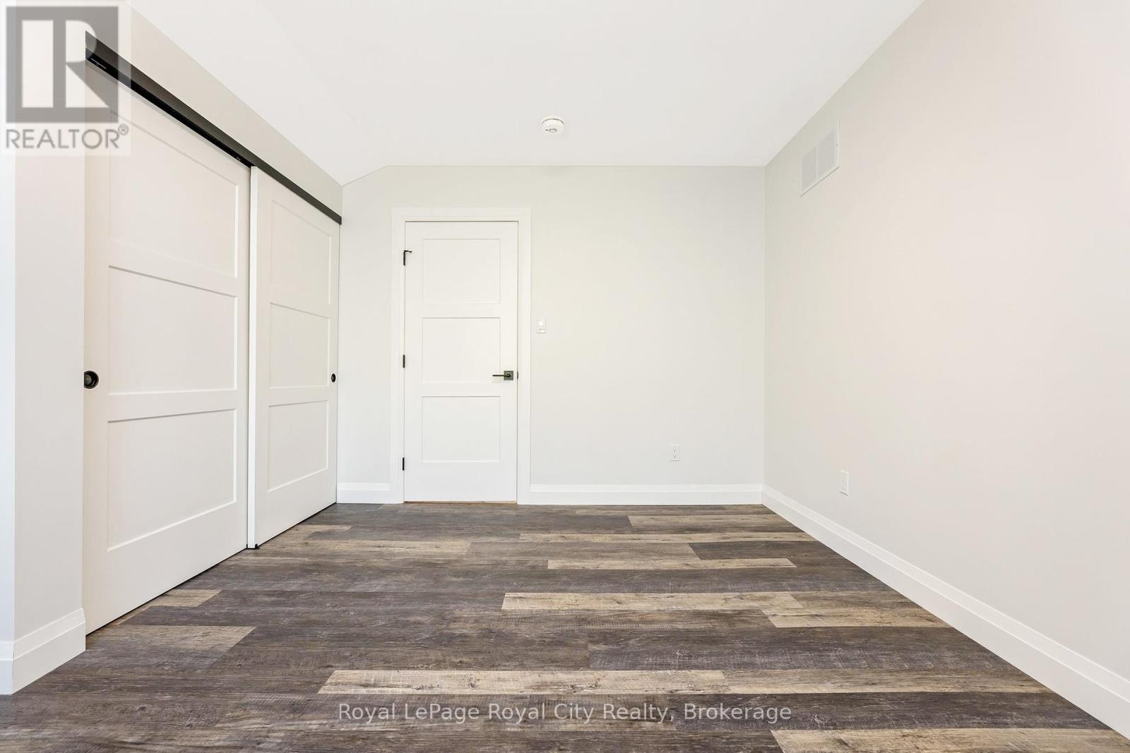 33 Islington Avenue, Guelph, Ontario  N1E 1B2 - Photo 20 - X12102912
