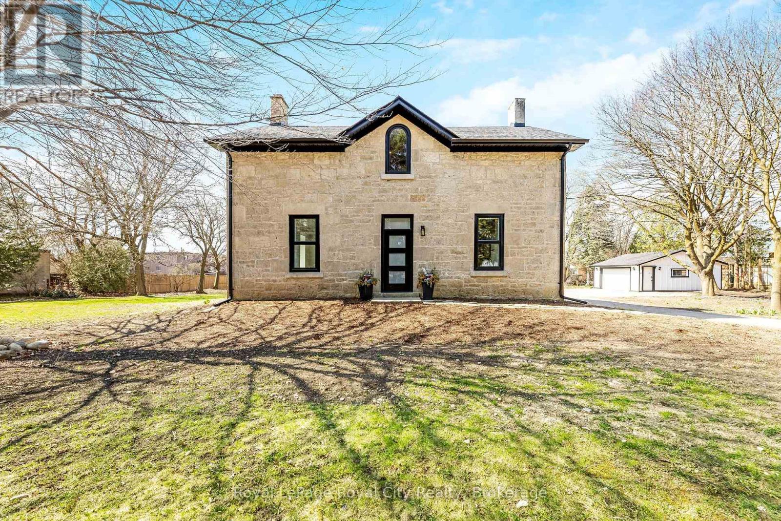 Property at 33 ISLINGTON AVENUE image 3