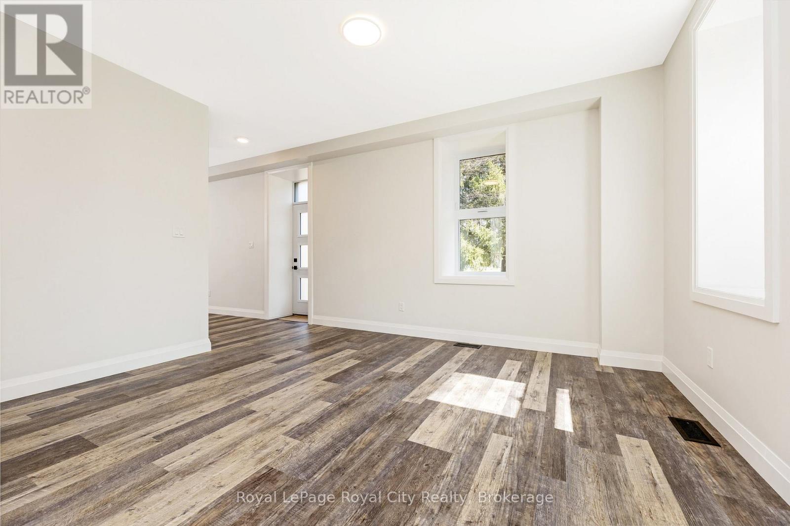 33 Islington Avenue, Guelph, Ontario  N1E 1B2 - Photo 8 - X12102912