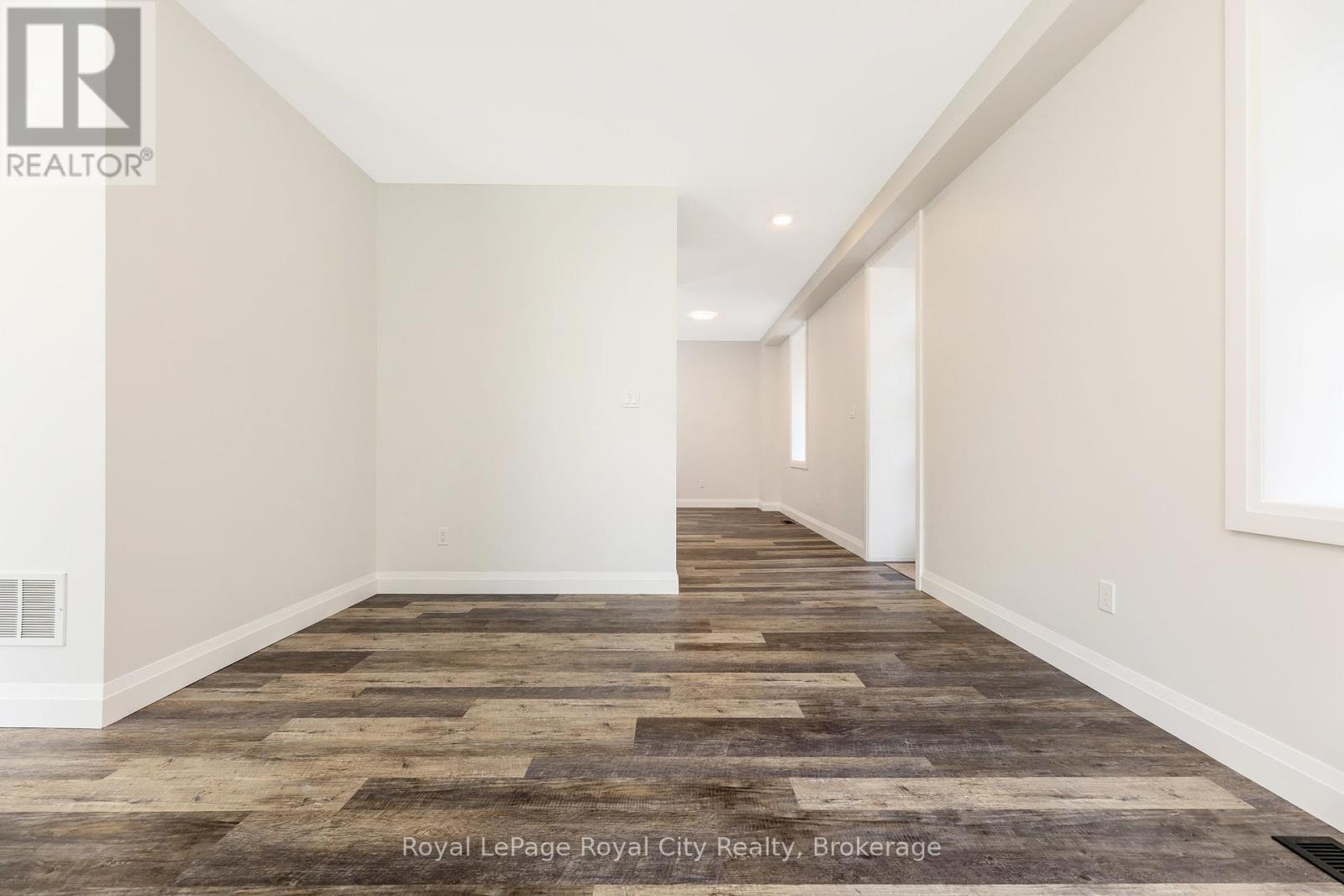 33 Islington Avenue, Guelph, Ontario  N1E 1B2 - Photo 9 - X12102912
