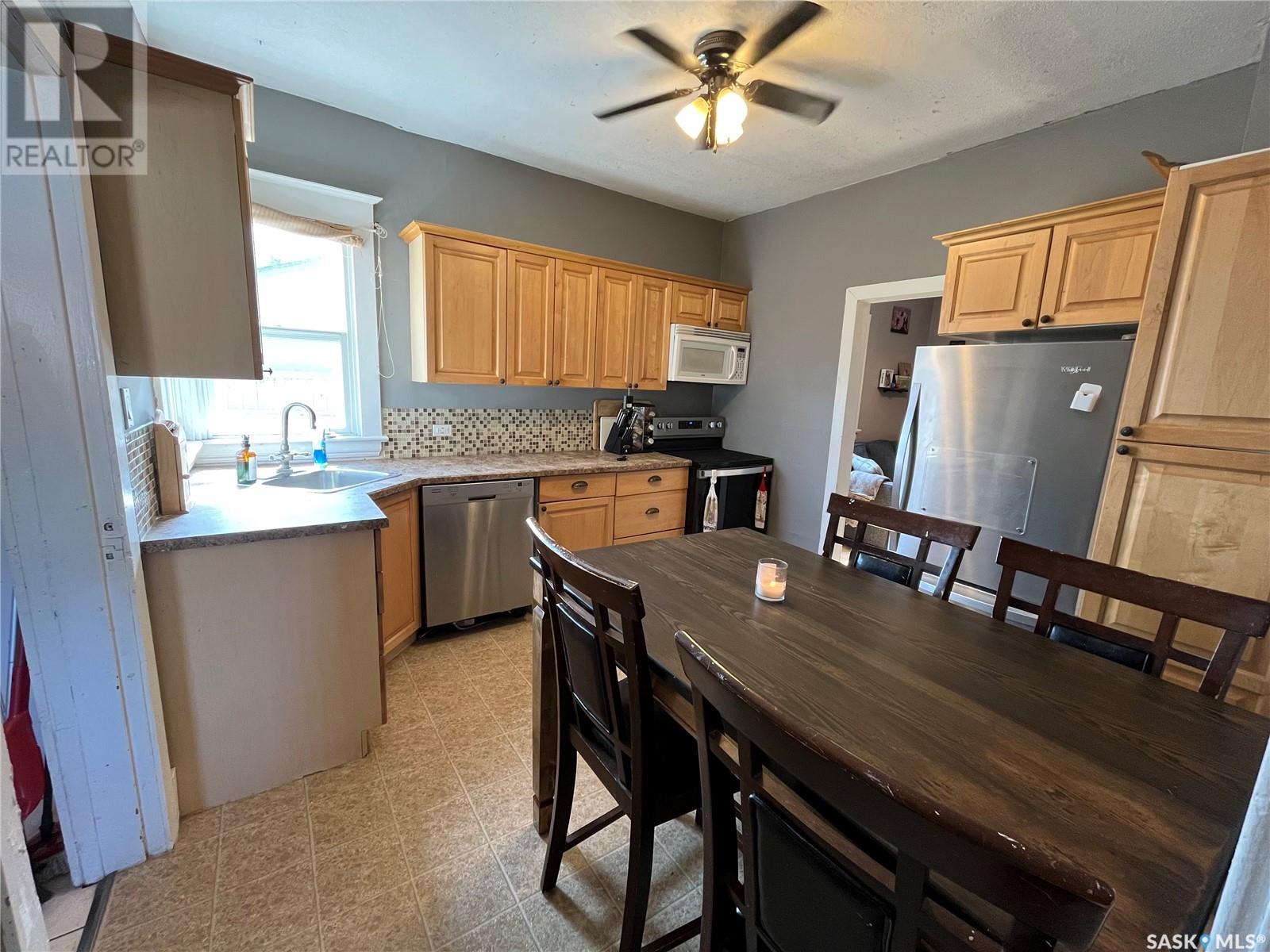 1452 103rd Street, North Battleford, Saskatchewan  S9A 1L3 - Photo 6 - SK003626