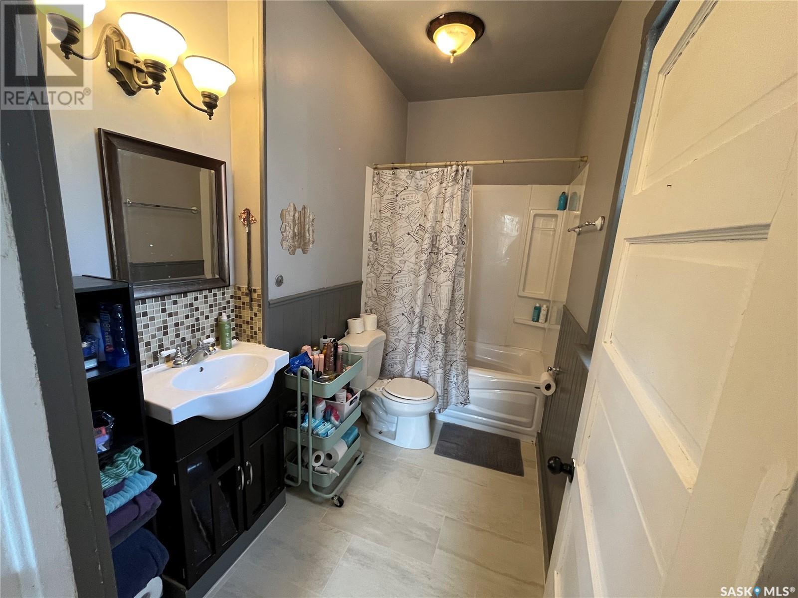 1452 103rd Street, North Battleford, Saskatchewan  S9A 1L3 - Photo 7 - SK003626