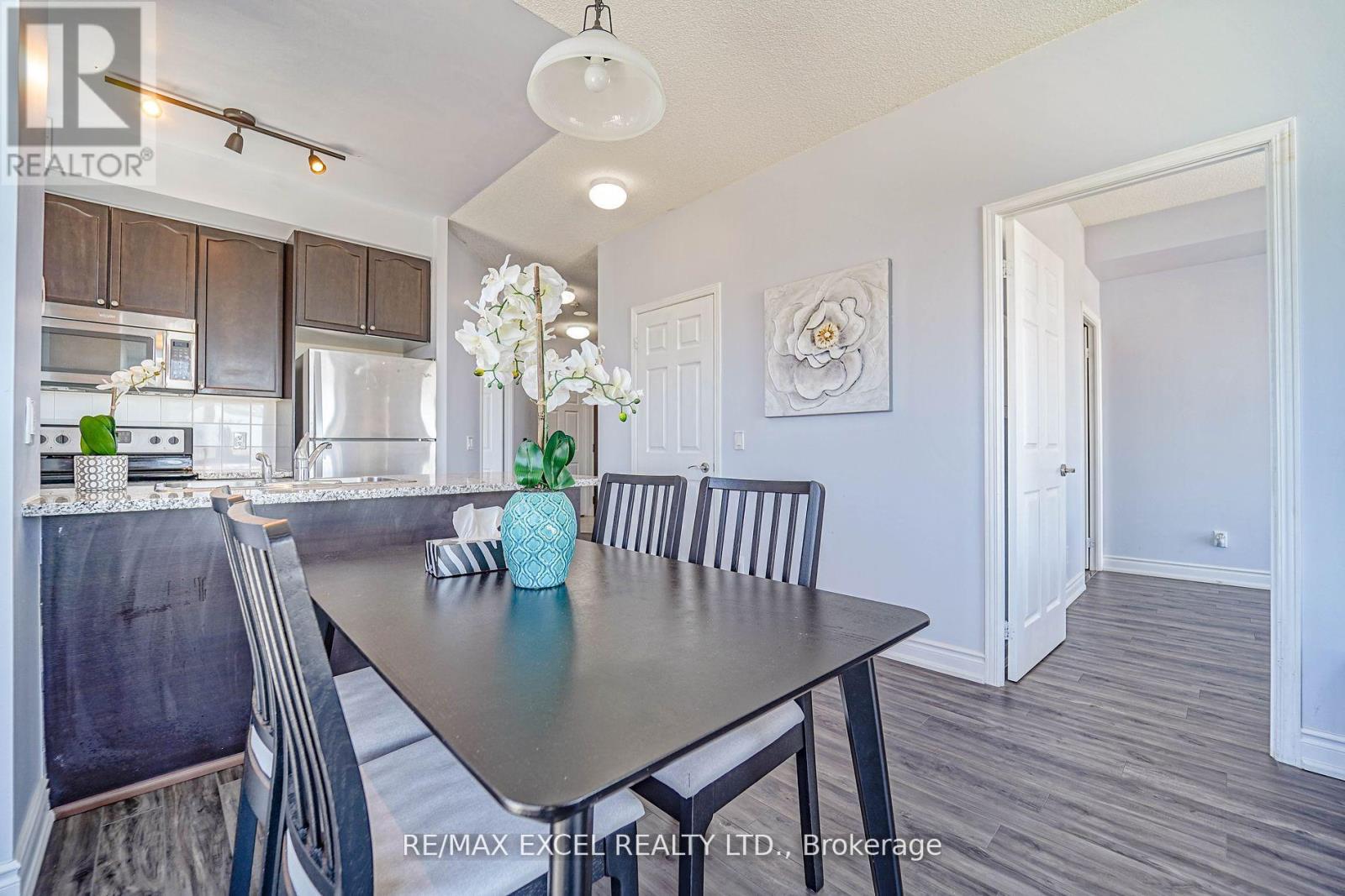 1905 - 339 Rathburn Road W, Mississauga, Ontario  L5B 0K8 - Photo 16 - W12102890