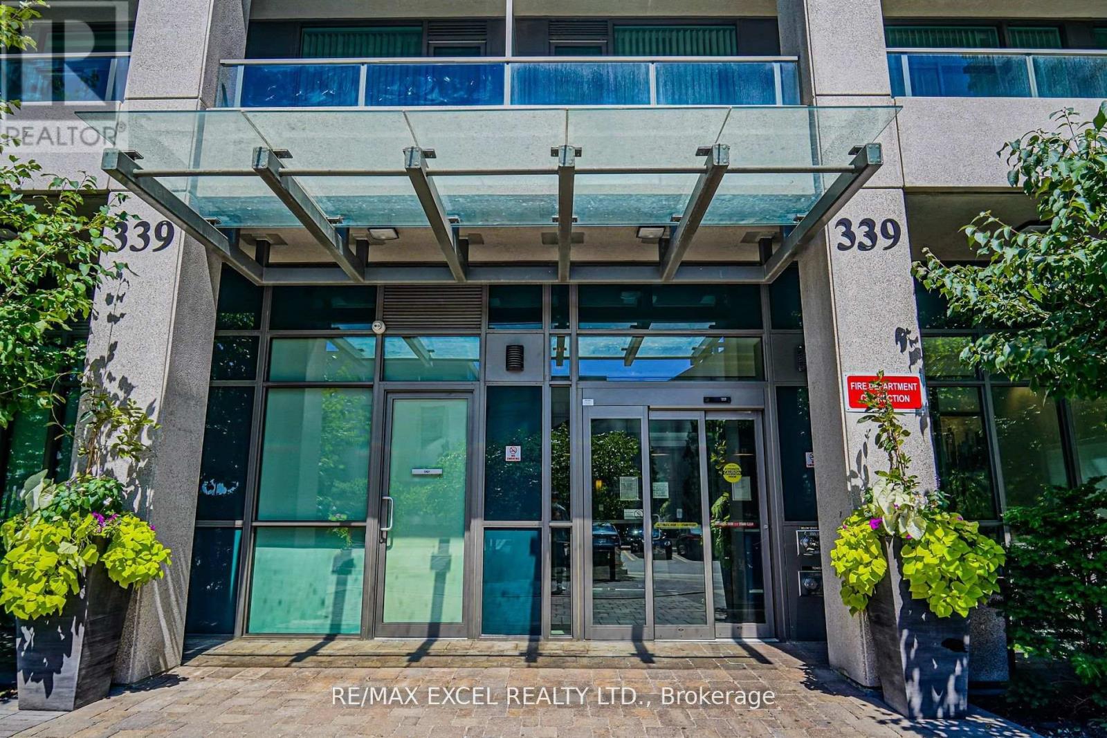 1905 - 339 Rathburn Road W, Mississauga, Ontario  L5B 0K8 - Photo 2 - W12102890