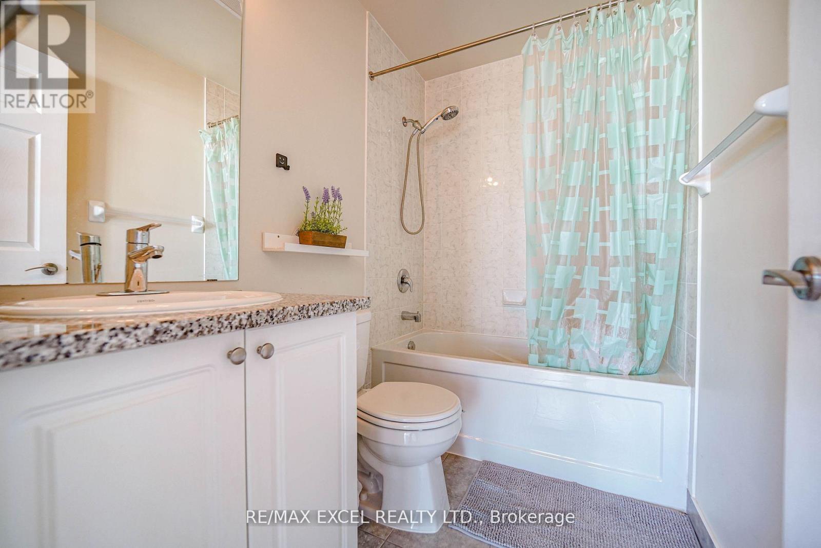 1905 - 339 Rathburn Road W, Mississauga, Ontario  L5B 0K8 - Photo 8 - W12102890