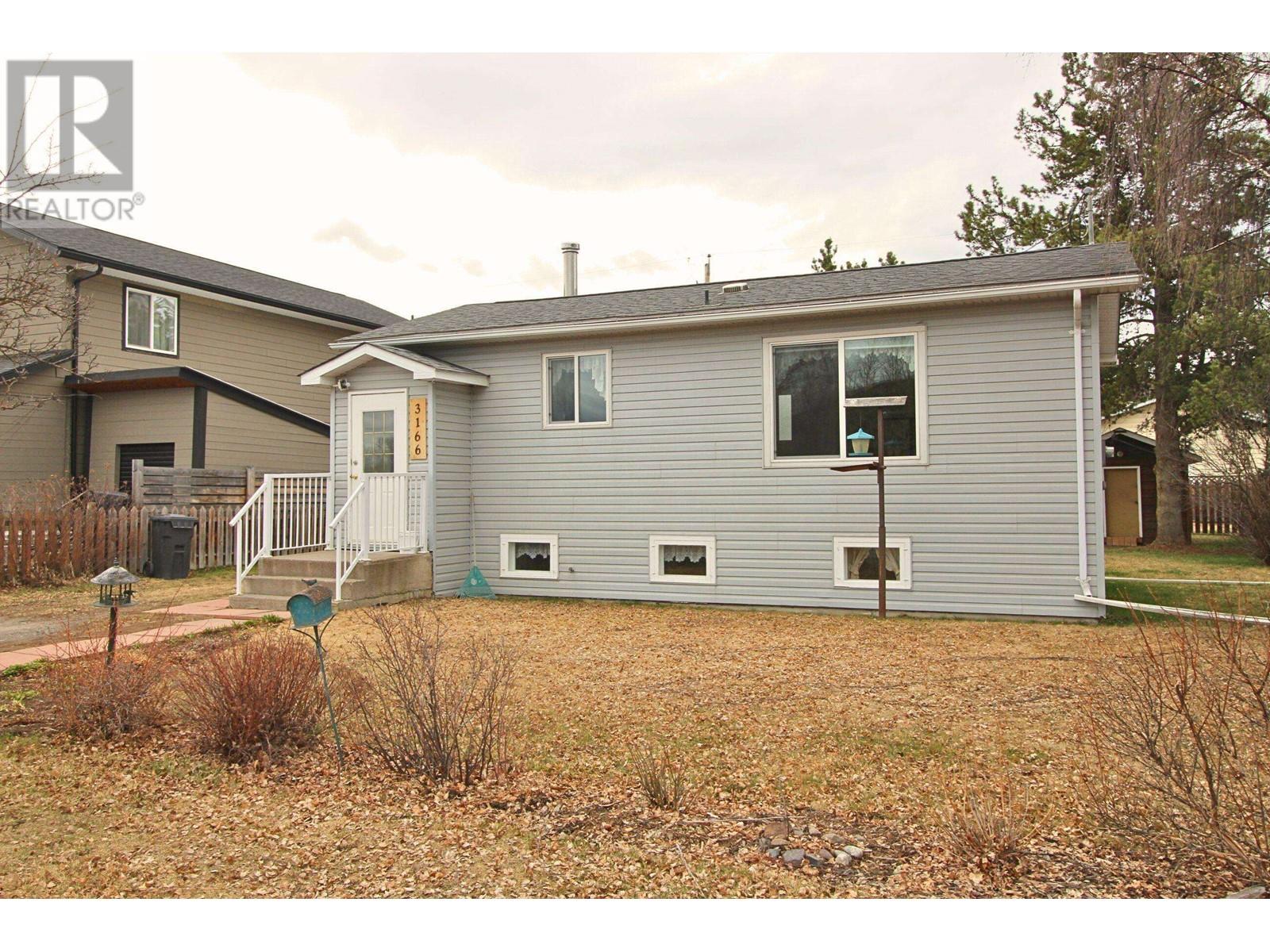3166 13th Street, Houston, British Columbia  V0J 1Z0 - Photo 2 - R2993616