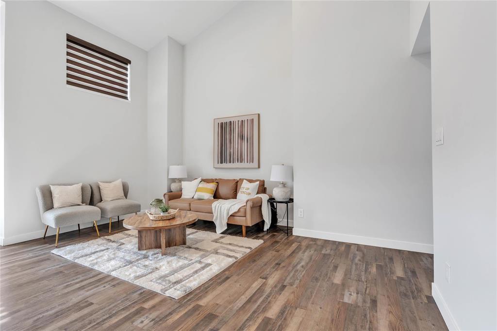 29 Nihal Bay, Winnipeg, Manitoba  R2P 1R1 - Photo 4 - 202508689