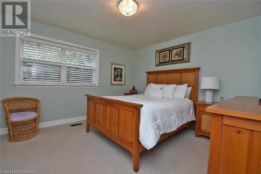733 Ashley Avenue, Burlington, Ontario  L7R 2Z4 - Photo 22 - 40709337