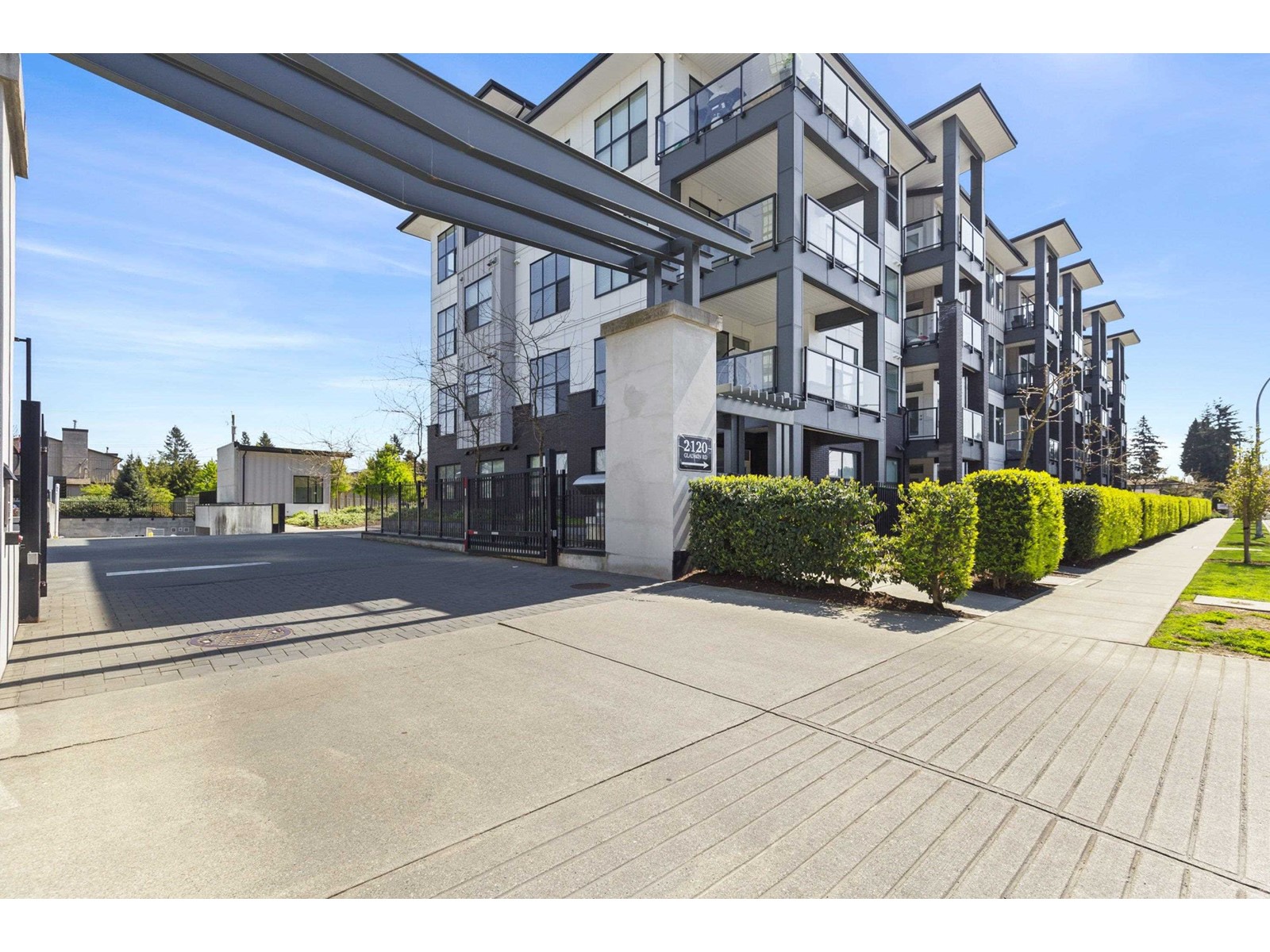 113 2120 Gladwin Road, Abbotsford, British Columbia  V2S 0L7 - Photo 3 - R2988679