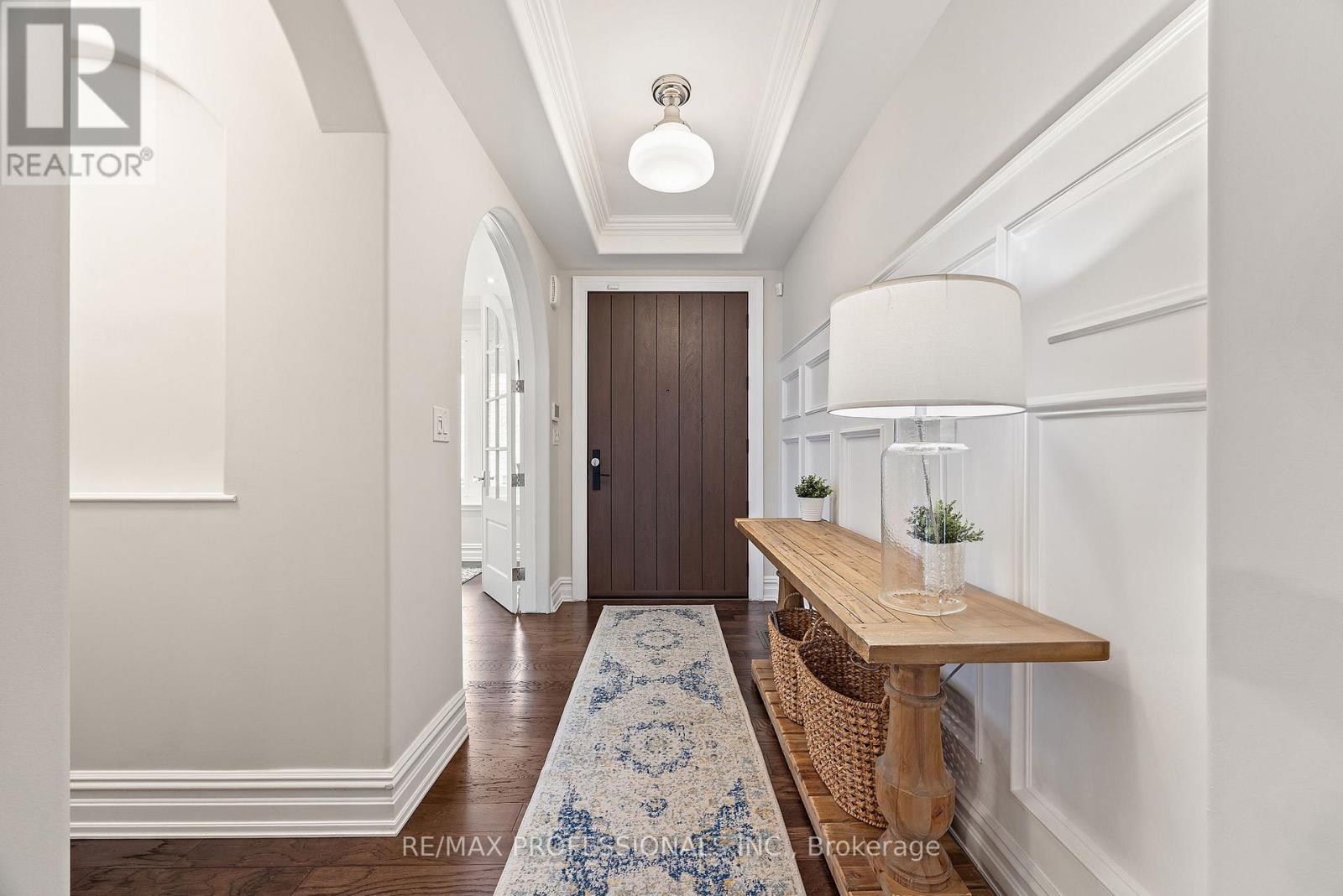 Property at 401 COOMBS COURT image 4