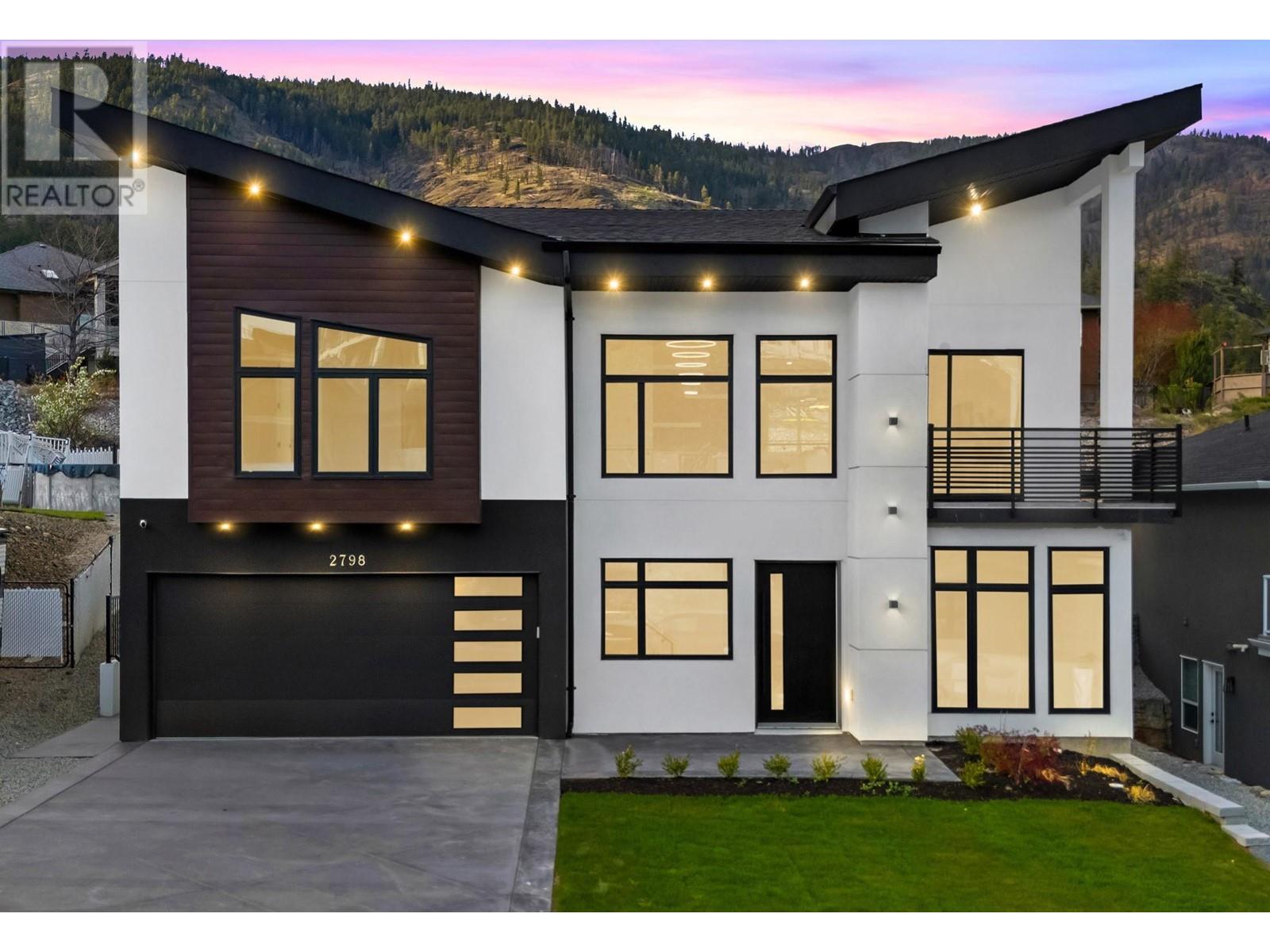 2798 Canyon Crest Drive, West Kelowna, British Columbia