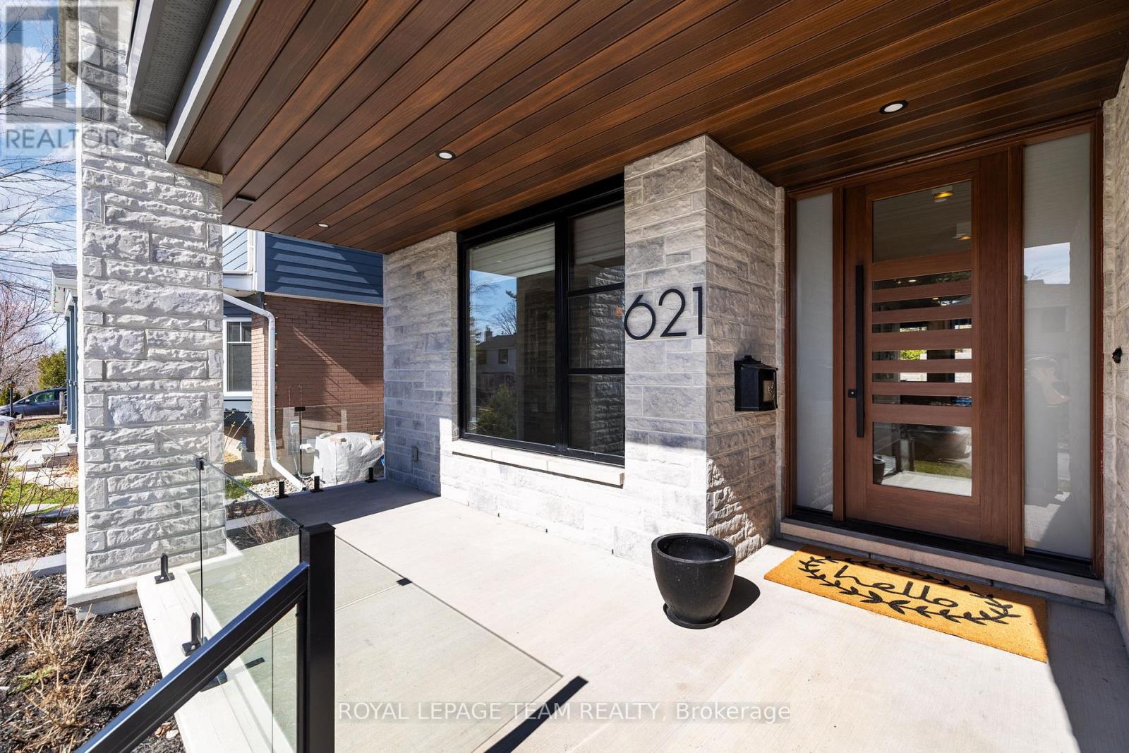 Property at 621 GAINSBOROUGH AVENUE image 2