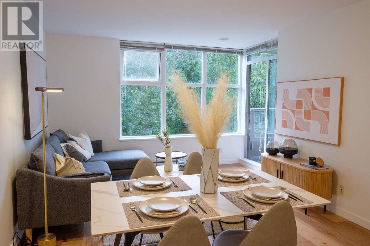 403 9232 UNIVERSITY CRESCENT, Burnaby, British Columbia