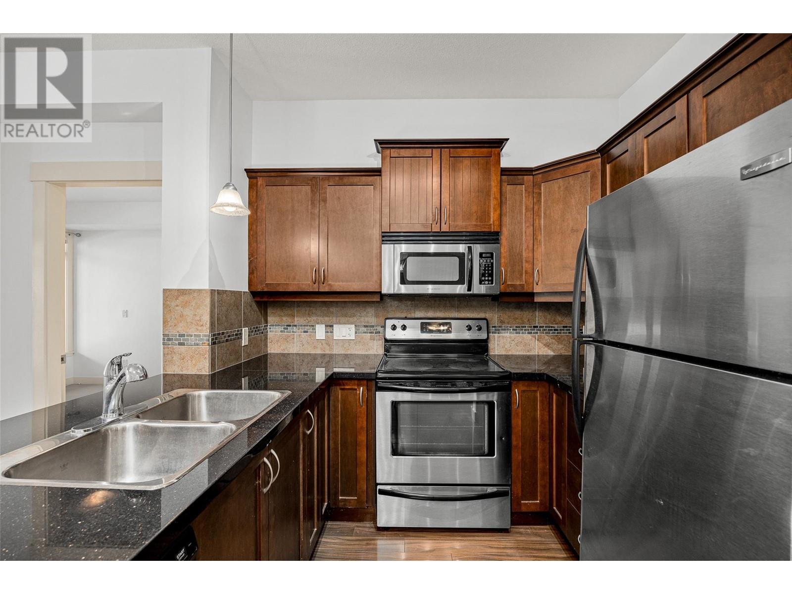 3533 Carrington Road Unit# 215, West Kelowna, British Columbia  V4T 2Z9 - Photo 10 - 10343484