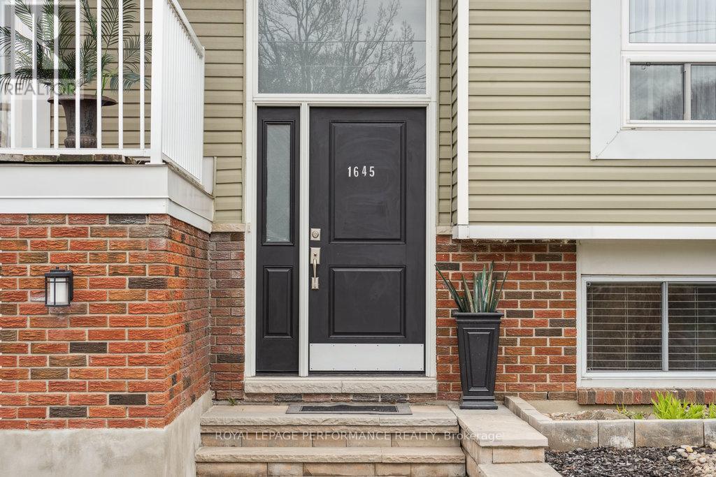 Property at 1645 FISHER AVENUE image 4