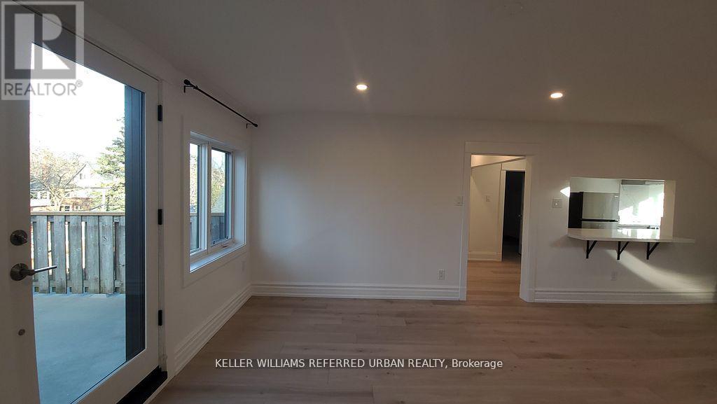4 - 30 High Park Boulevard, Toronto, Ontario  M6R 1M7 - Photo 5 - W12102936