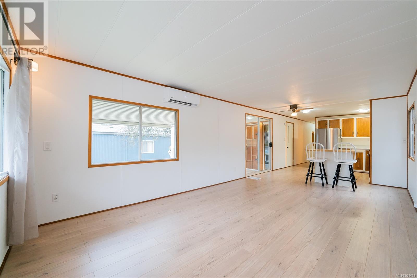 Property at 58 Honey Dr image 5