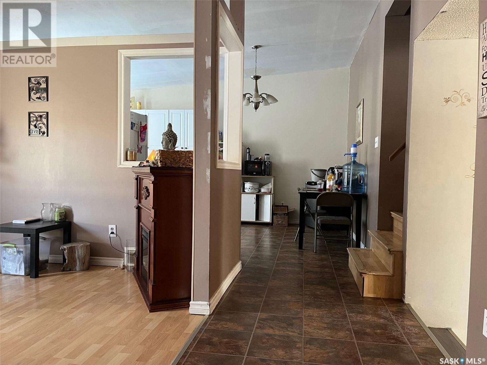 Property at 738 Bard CRESCENT N image 5