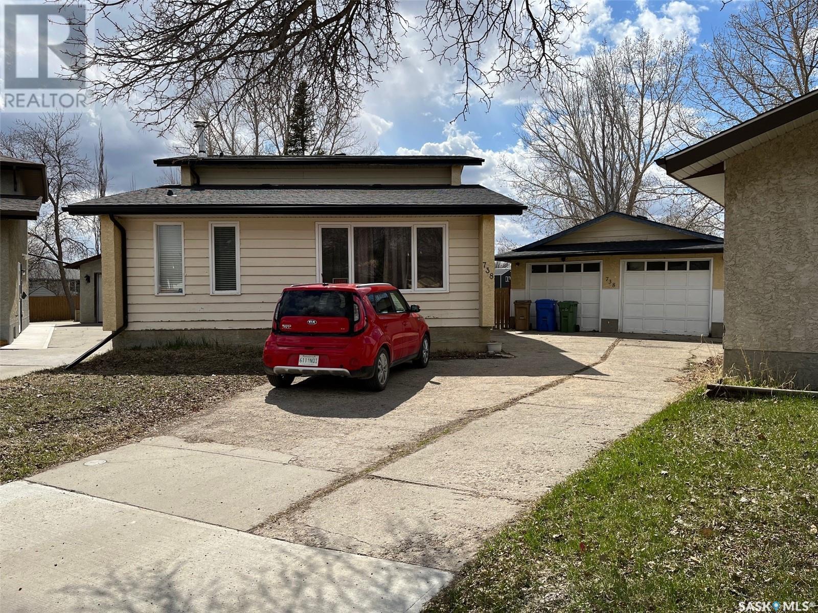 Property at 738 Bard CRESCENT N image 3